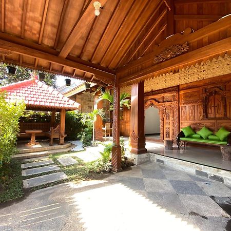 Revive By Snooze Hostel Banyuwangi  Kültér fotó
