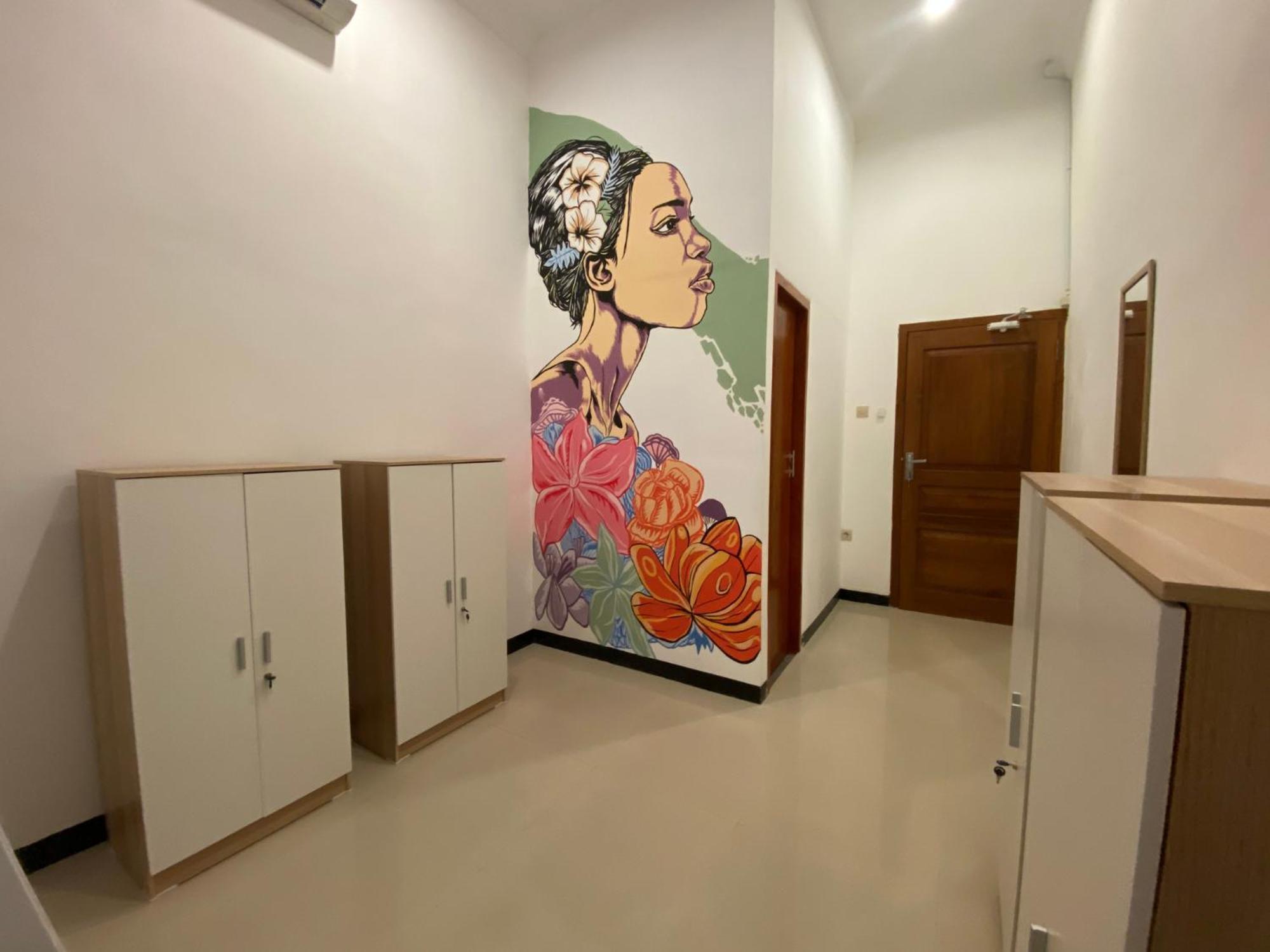 Revive By Snooze Hostel Banyuwangi  Kültér fotó