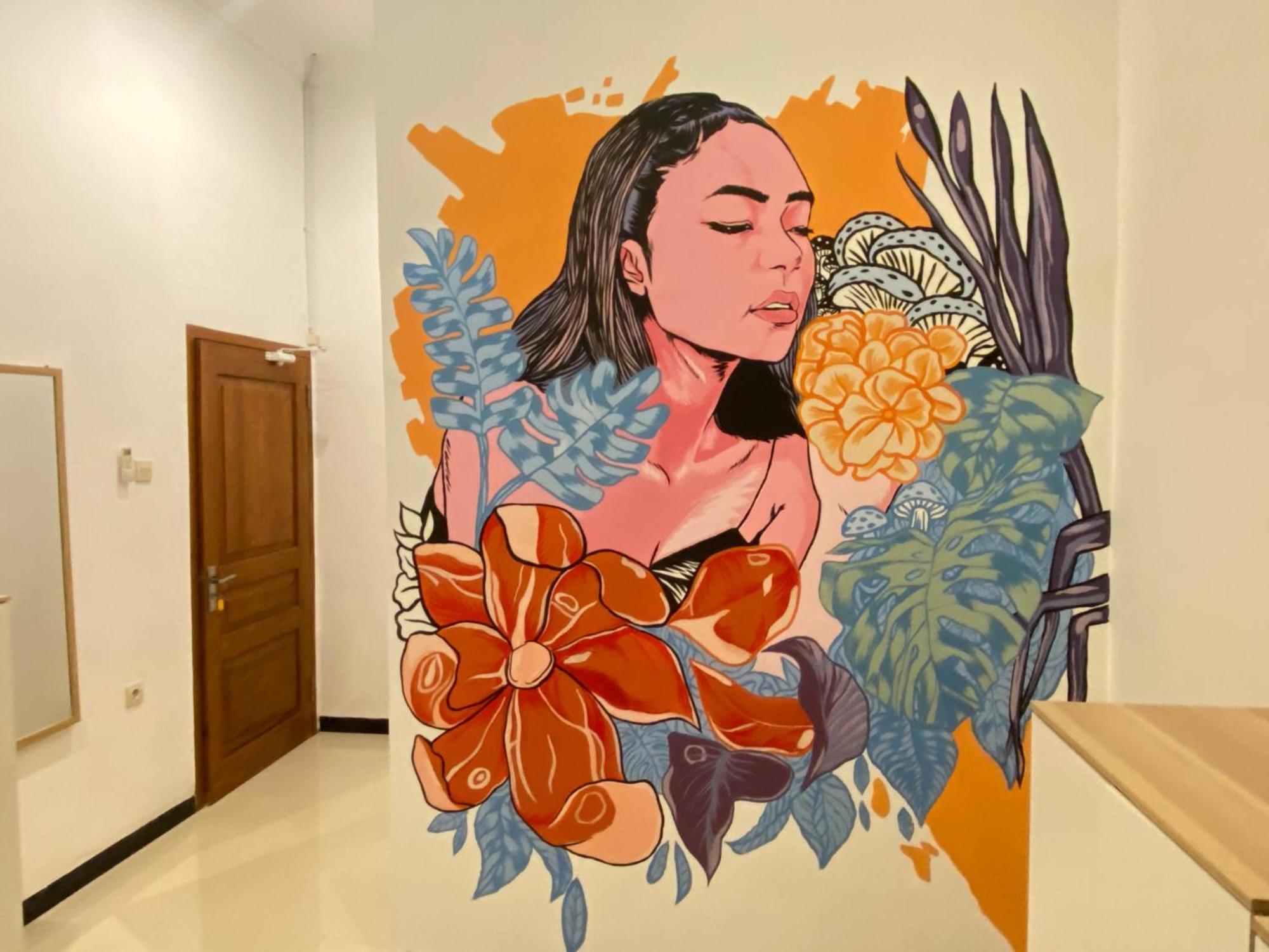 Revive By Snooze Hostel Banyuwangi  Kültér fotó