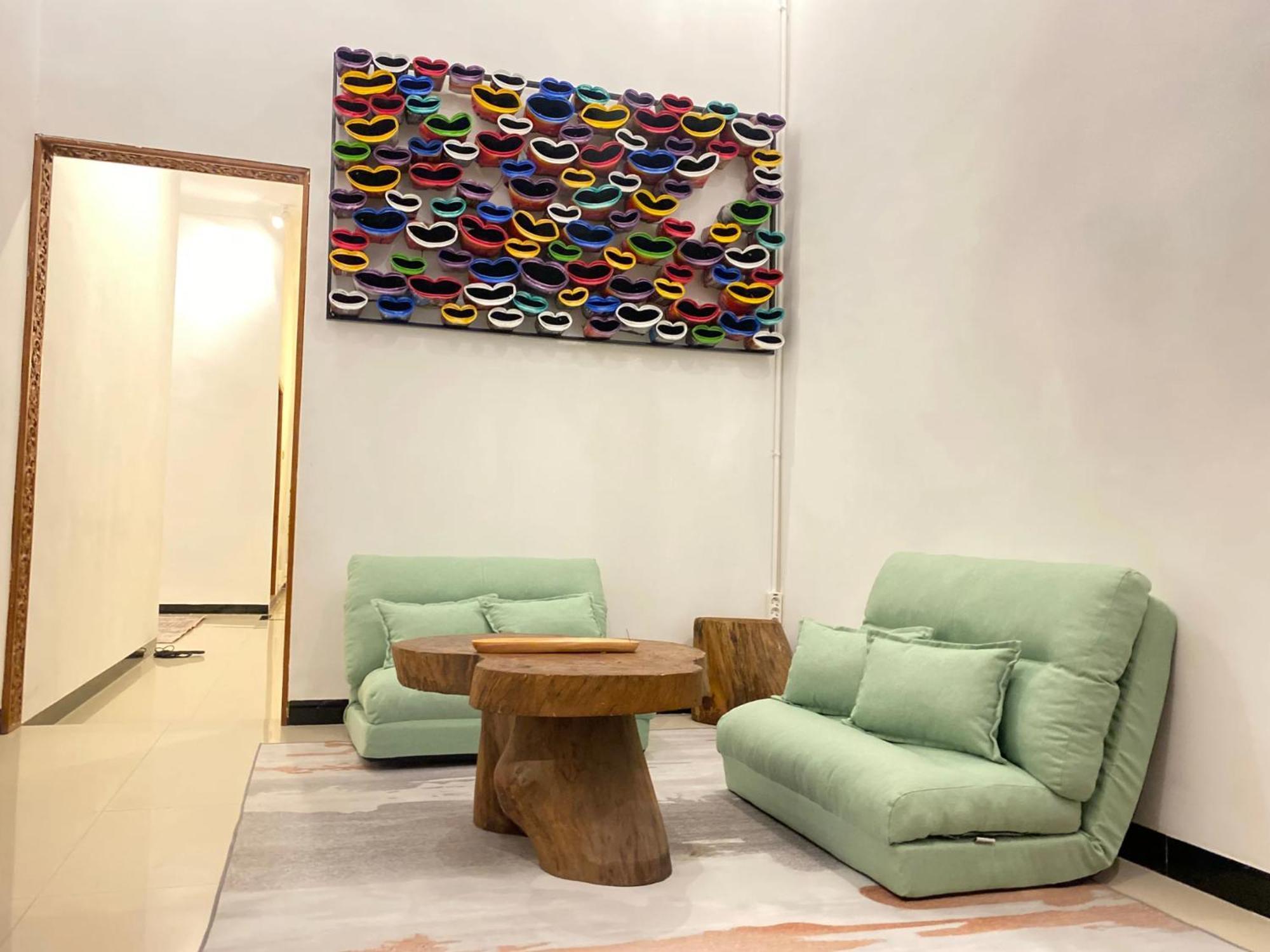 Revive By Snooze Hostel Banyuwangi  Kültér fotó